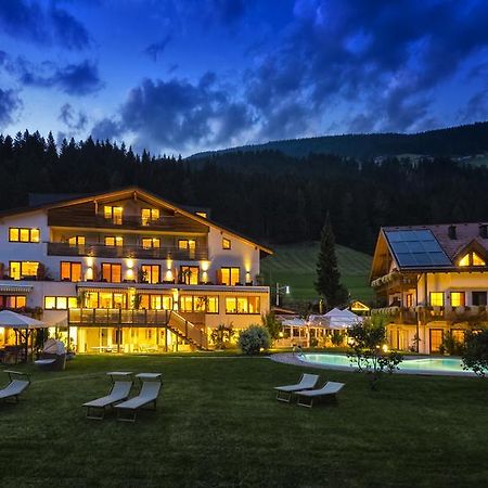 Helmhotel San Candido Exterior foto
