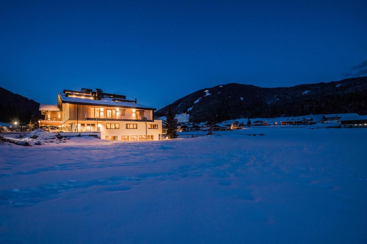 Helmhotel San Candido Exterior foto