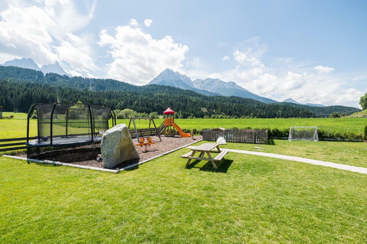 Helmhotel San Candido Exterior foto